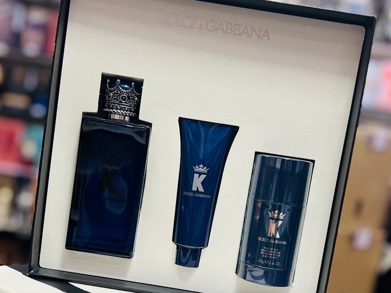 Image Produto Dolce & Gabbana Eau de Parfum pour Homme Perfume 100 ML + Shower gel 50 ML + Stick deodorant 75 G