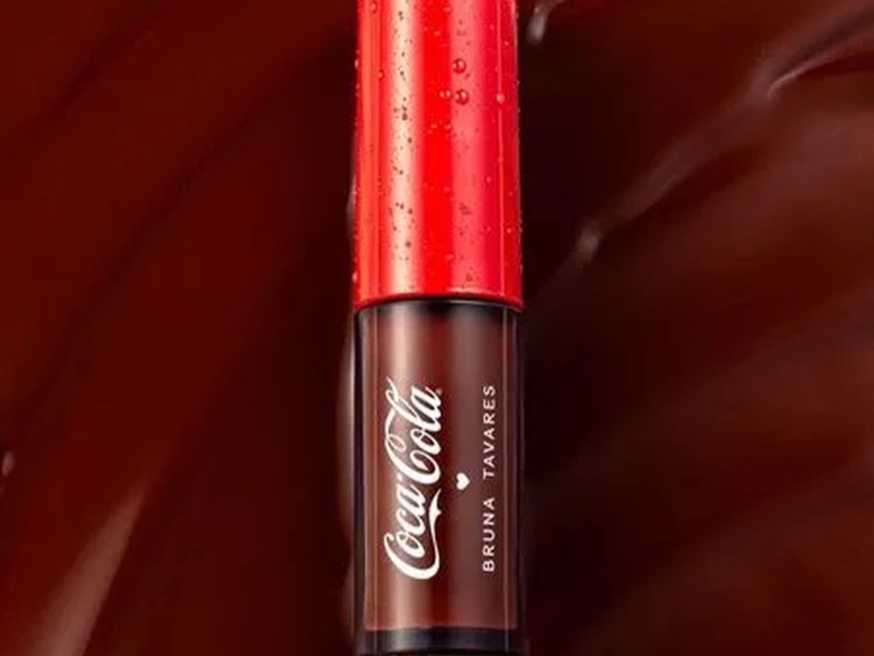 Image Produto BT Coca Cola Gloss Labial Lip Gloss Sérum Bruna Tavares Brown Fizz